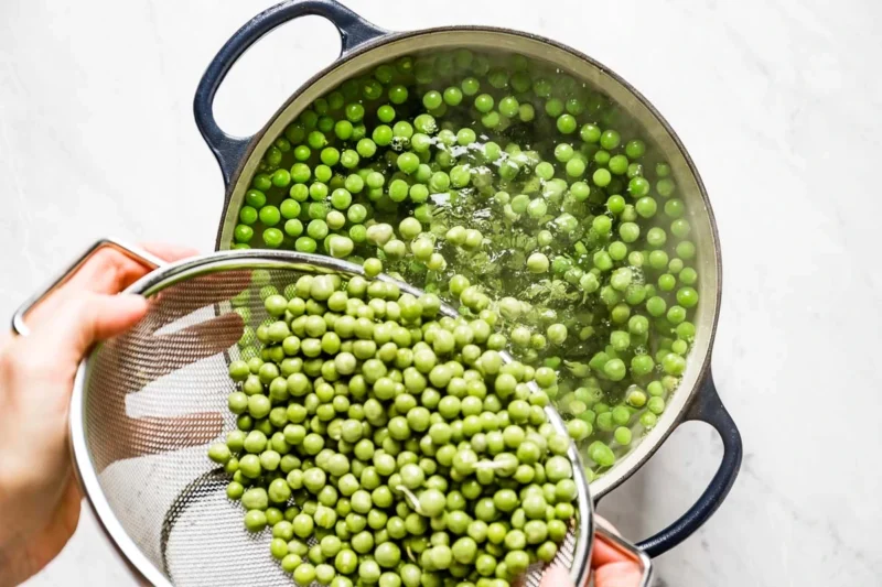 How to Blanch Peas for Perfect Flavor and Color: A Comprehensive Guide